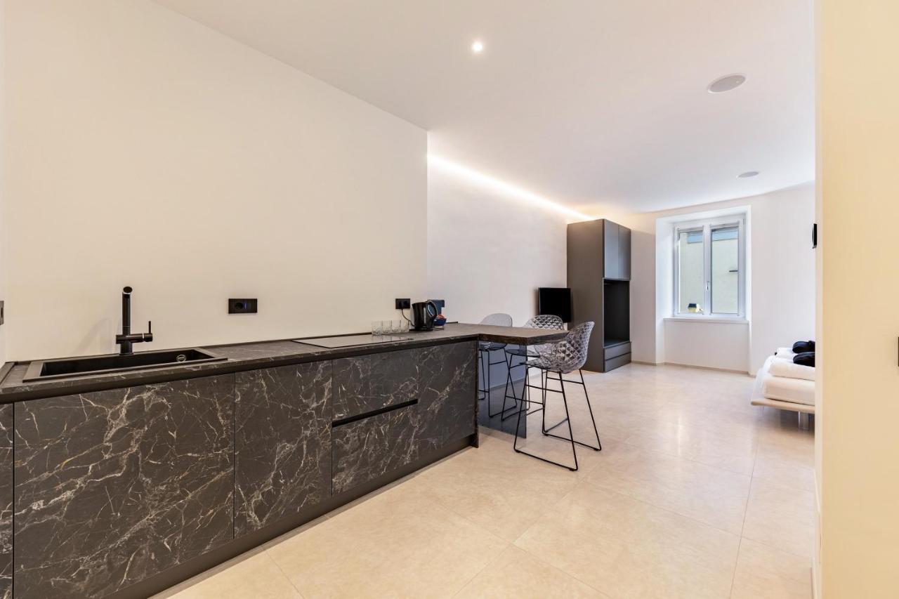 App 203 Palazzo Cavour Apartment โบลซาโน ภายนอก รูปภาพ